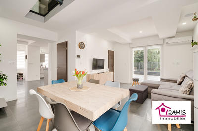 Maison - 160 m² - 6 pièces