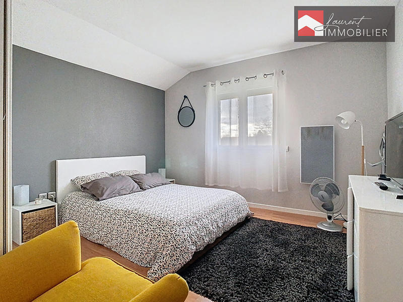 Maison - 201 m² - 6 pièces