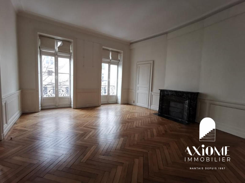 Appartement - 99 m² - 3 pièces