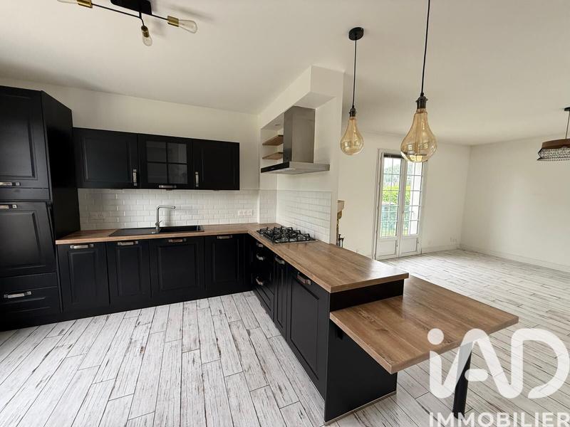 Maison - 140 m² - 5 pièces