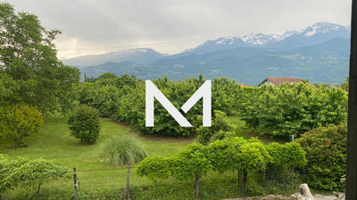 Maison - 247 m² - 8 pièces