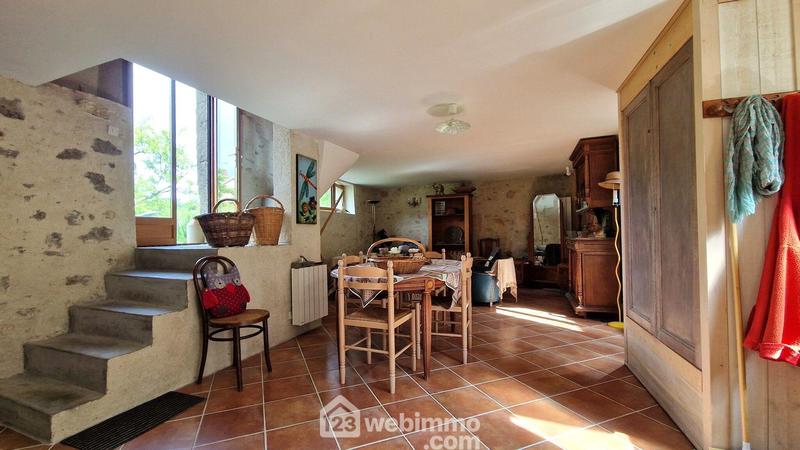 Maison - 210 m² - 6 pièces