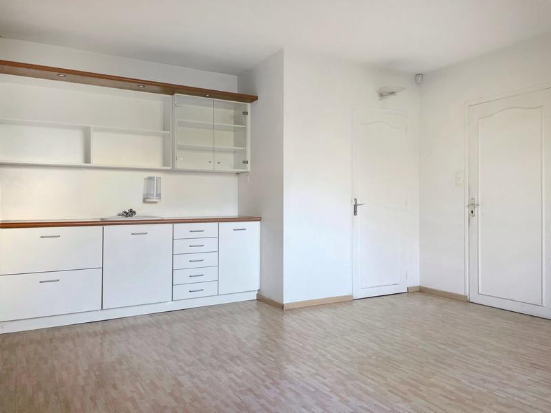 Maison - 303 m² - 12 pièces