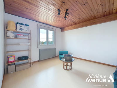 Maison - 121 m² - 7 pièces