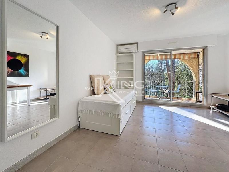 Studio - 27 m² - 1 pièce