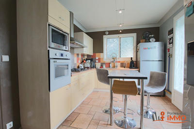 Maison - 171 m² - 7 pièces