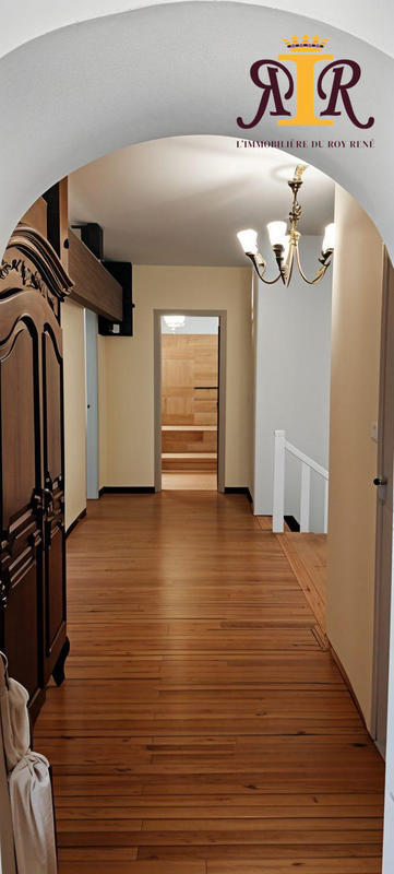 Mas - 252 m² - 11 pièces