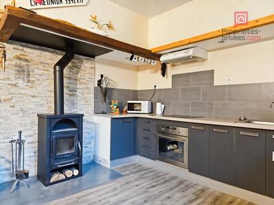 Maison - 233 m² - 7 pièces