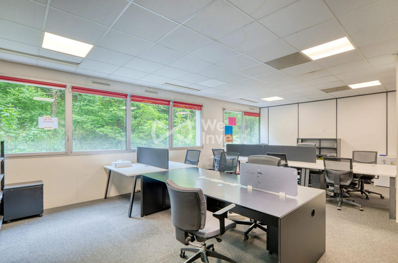 Bureau - 600 m²