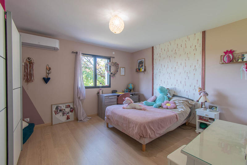 Maison - 179 m² - 6 pièces