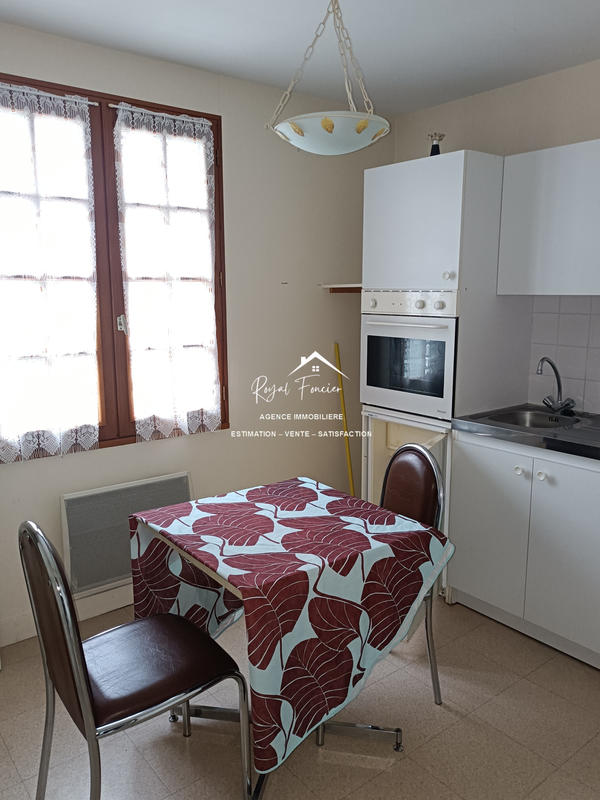 Maison ancienne - 560 m² - 30 pièces