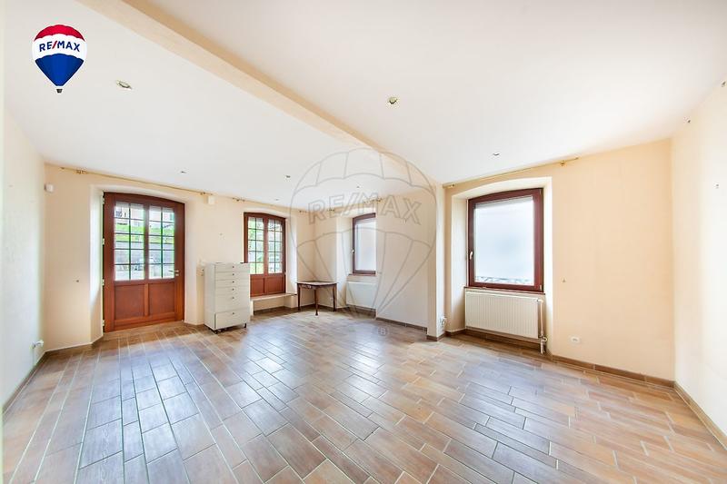 Demeure - 287 m² - 7 pièces