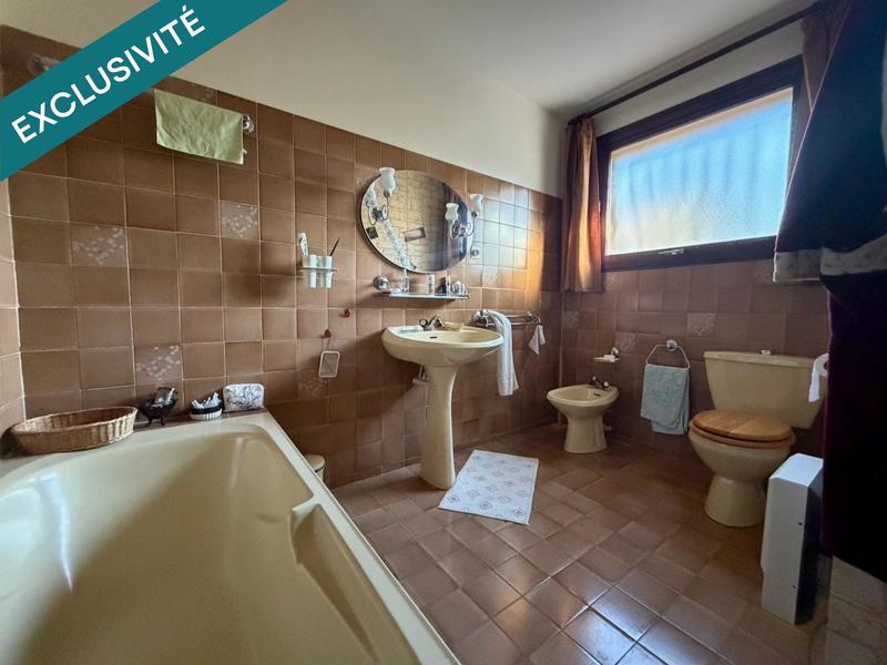 Maison - 200 m² - 5 pièces