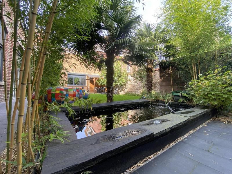 Maison - 371 m² - 8 pièces