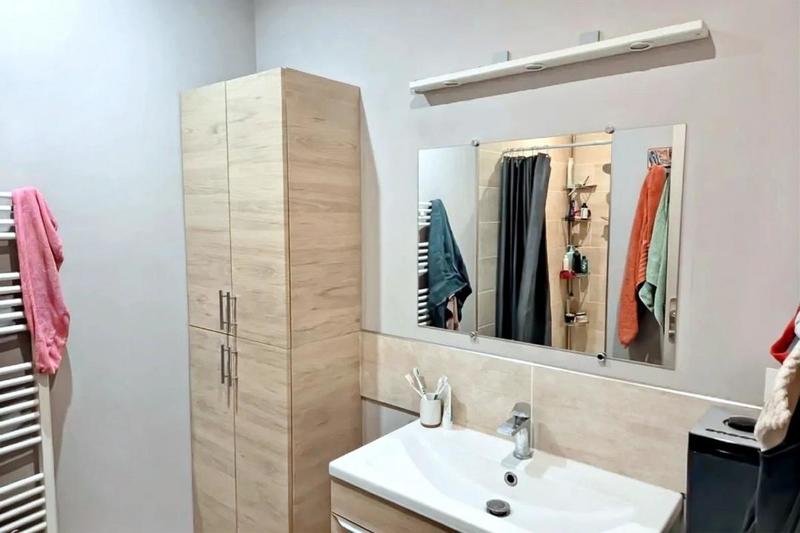 Maison - 305 m² - 9 pièces