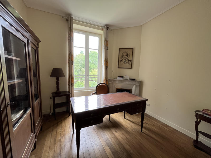 Maison - 256 m² - 9 pièces