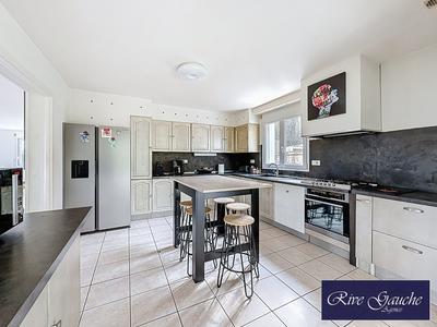 Maison - 156 m² - 6 pièces