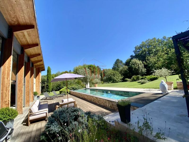 Villa - 160 m² - 7 pièces