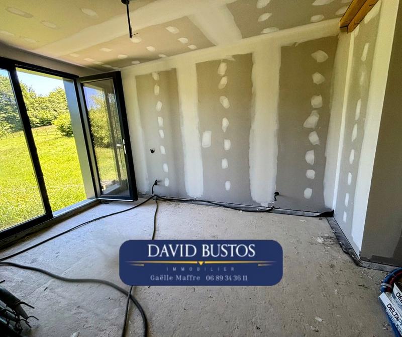 Maison - 98 m² - 4 pièces