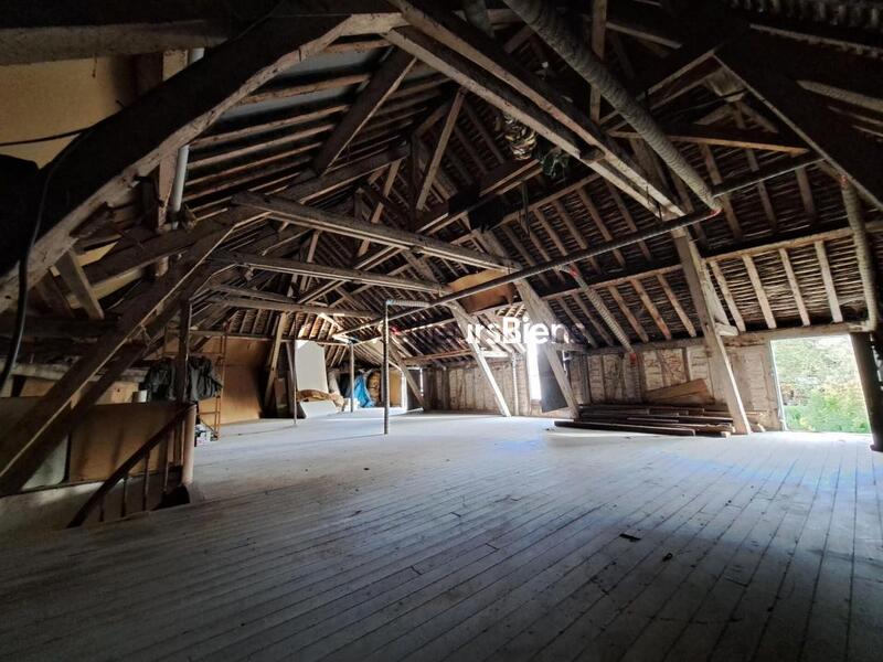 Maison ancienne - 104 m² - 9 pièces