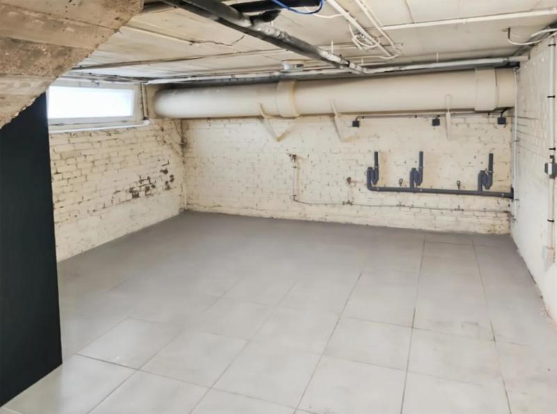 Appartement - 98 m² - 8 pièces