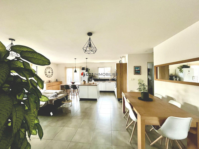 Maison - 89 m² - 4 pièces