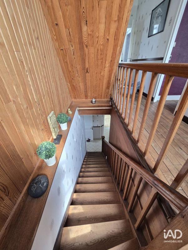 Maison - 176 m² - 8 pièces