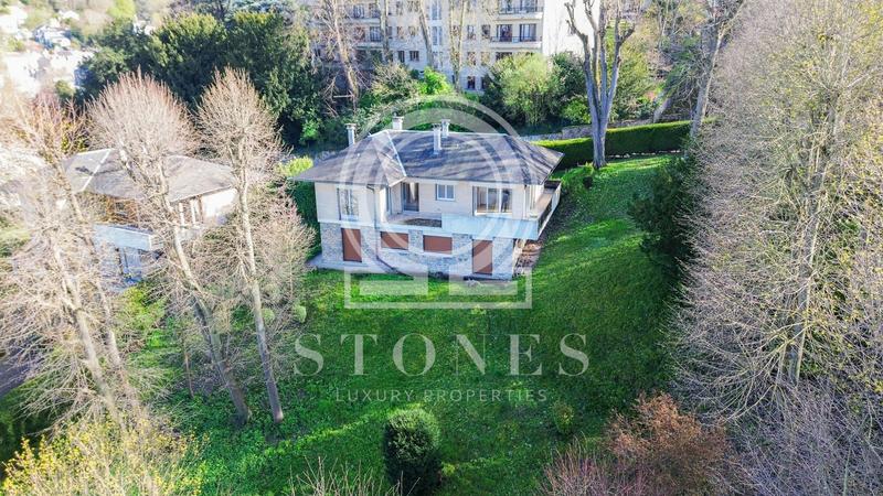 Maison ancienne - 190 m² - 8 pièces