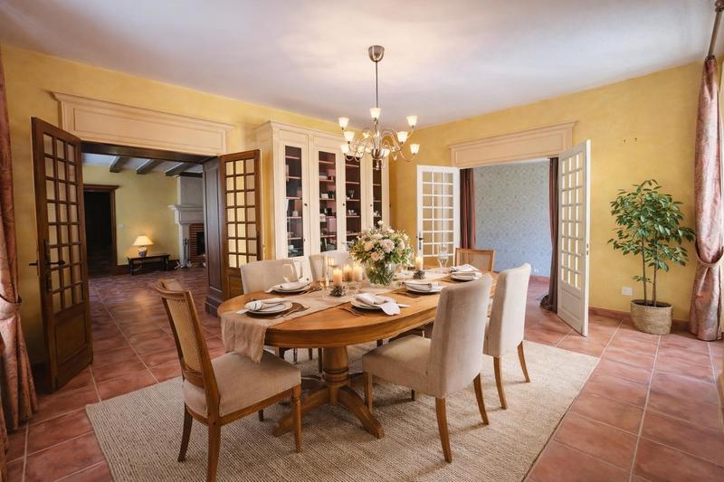 Demeure - 392 m² - 11 pièces