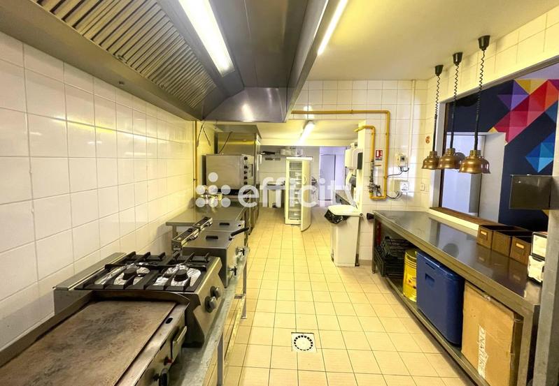 Bureau - 200 m² - 6 pièces