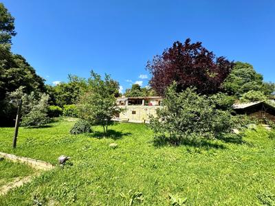 Maison - 225 m² - 8 pièces