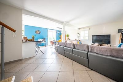 Maison - 110 m² - 6 pièces