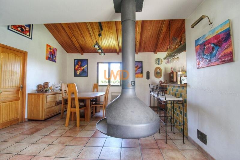 Villa - 137 m² - 5 pièces