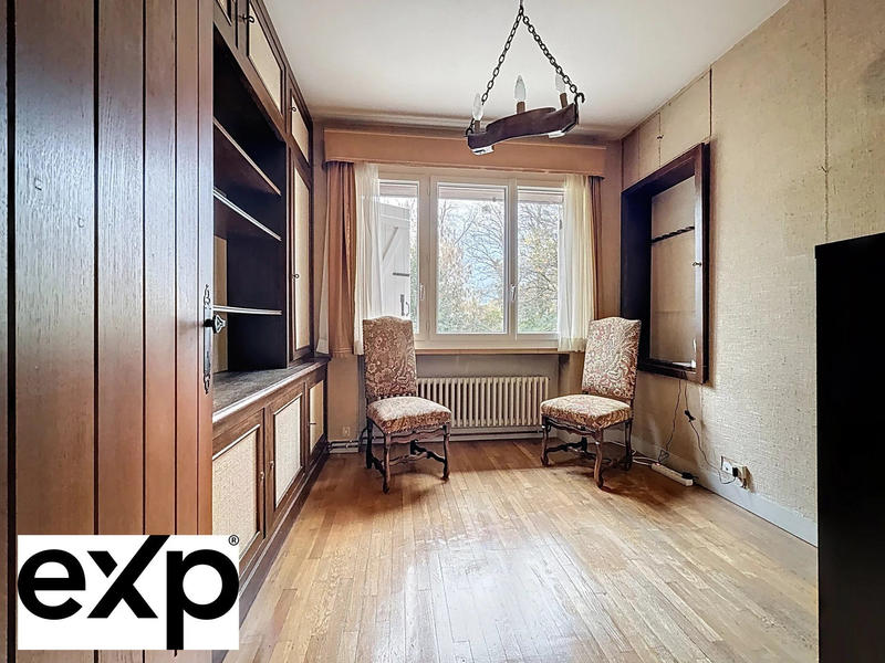 Maison - 302 m² - 12 pièces