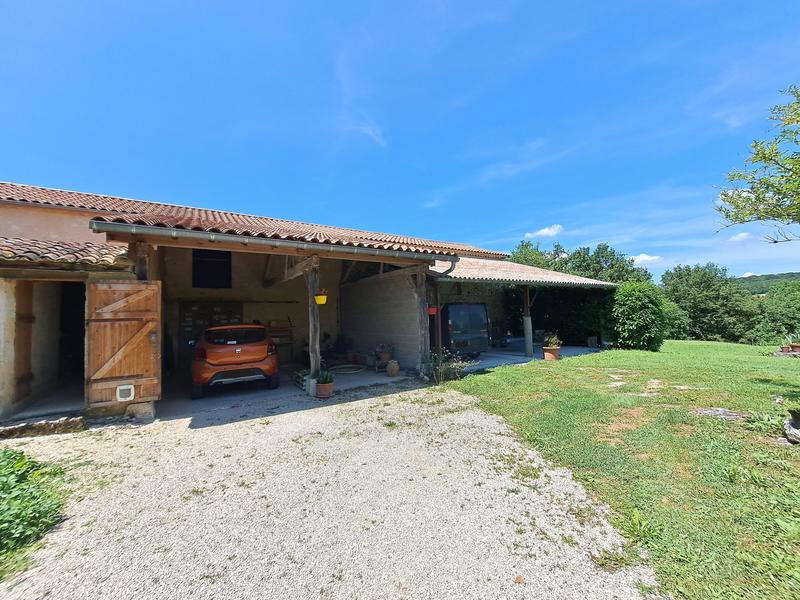Maison - 285 m² - 6 pièces