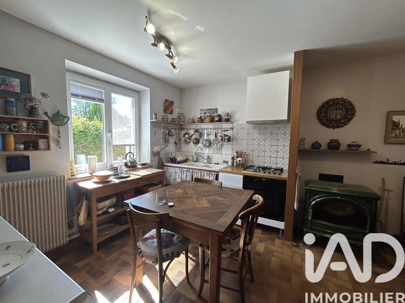 Maison - 204 m² - 8 pièces