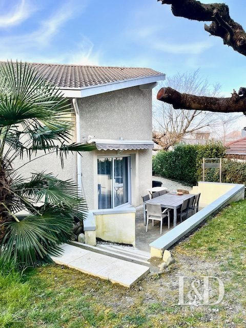 Maison - 192 m² - 6 pièces