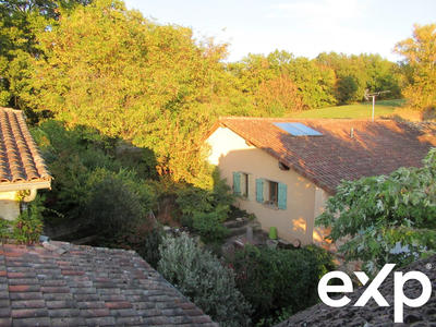 Maison - 260 m² - 10 pièces