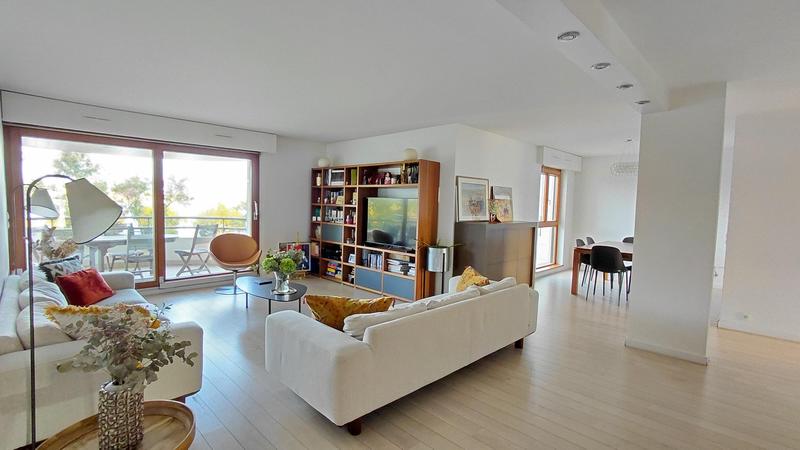 Appartement - 145 m² - 6 pièces