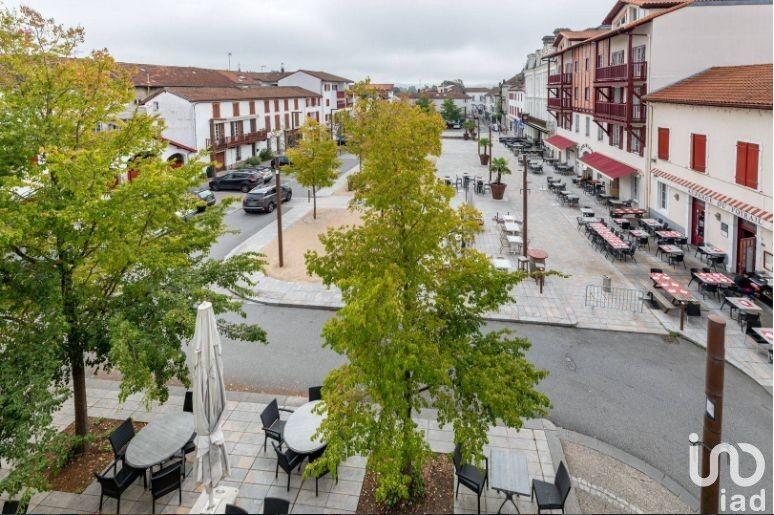 Local commercial - 690 m²