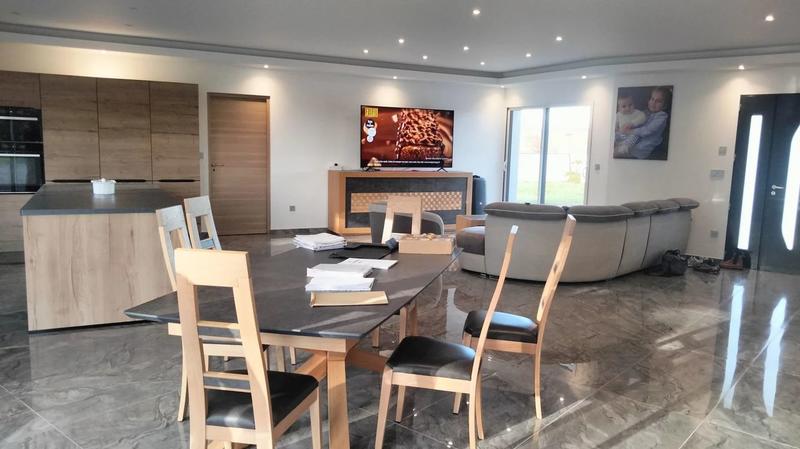 Pavillon - 160 m² - 4 pièces