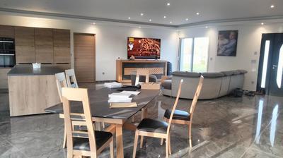 Pavillon - 160 m² - 4 pièces