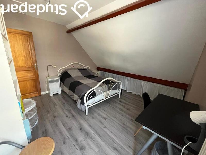 Chambre - 10 m² - 1 pièce