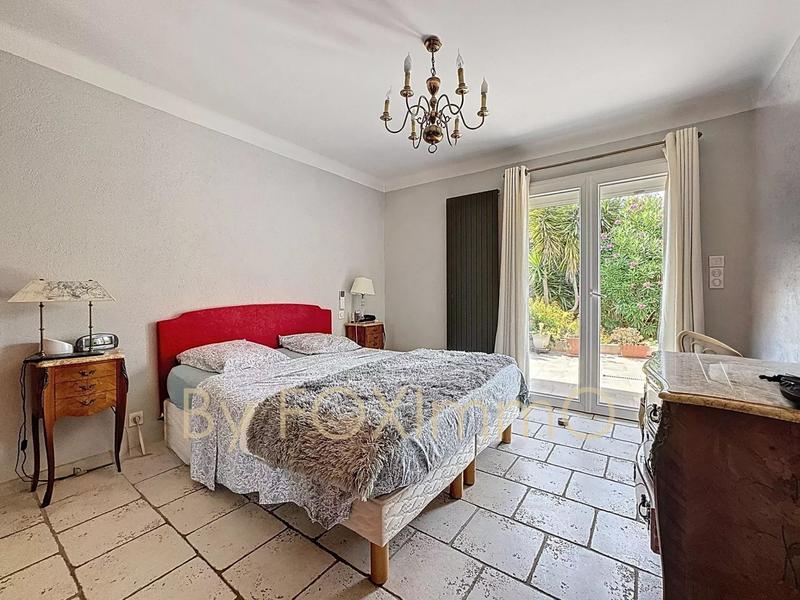 Villa - 215 m² - 7 pièces