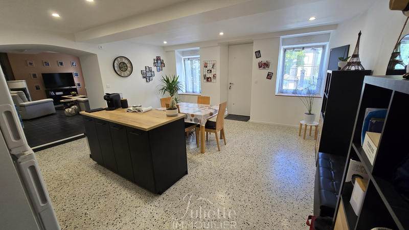 Maison - 135 m² - 1 pièce