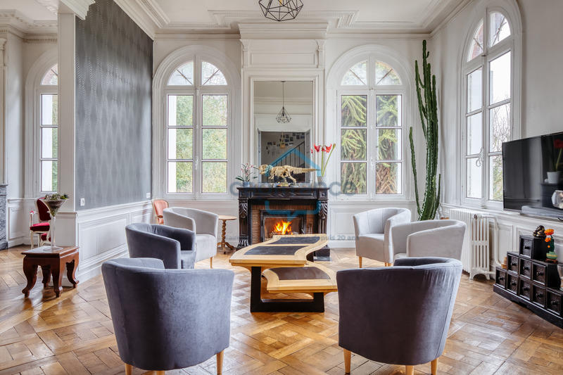 Maison bourgeoise - 442 m² - 12 pièces