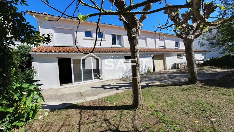 Maison - 300 m² - 10 pièces