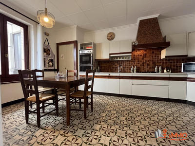 Appartement - 95 m² - 3 pièces