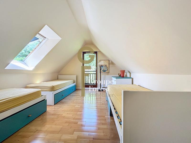 Maison - 167 m² - 6 pièces