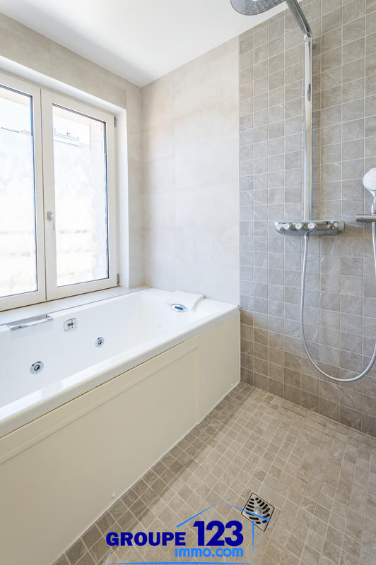 Appartement - 125 m² - 5 pièces